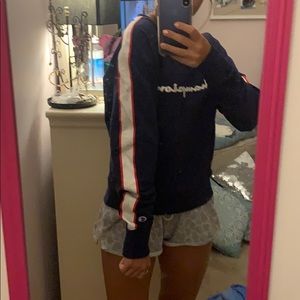 Champion crew neck with ribbon on sleeves